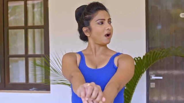 Padosan (2025) S01 E01 Rioplus Hindi Hot Web Series